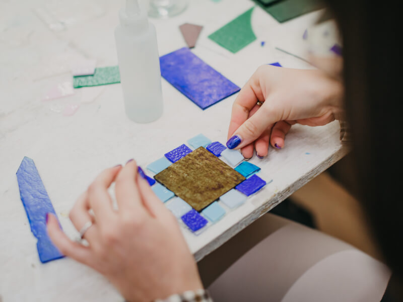 Dive Into Glasgow Art Workshops with 11 Top Tips for Creativity